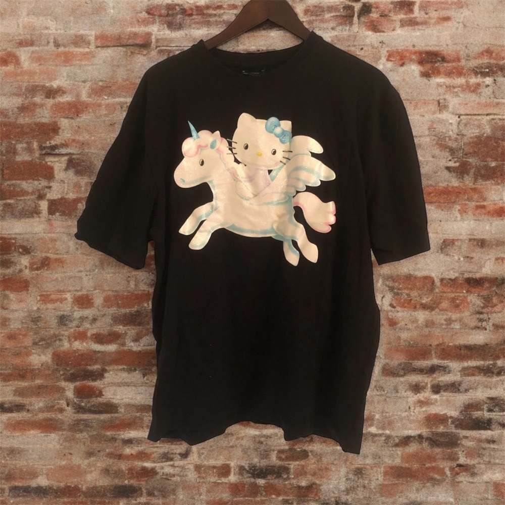Hello Kitty Glitter Print Tshirt